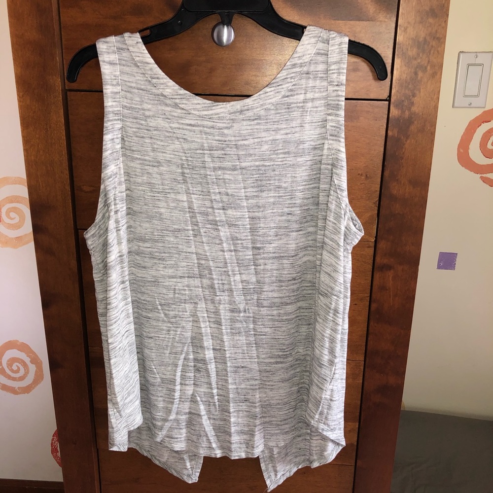 OLD NAVY HEATHERED GRAY OPEN BACK SWING TANK LARGE